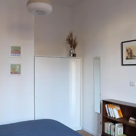 Modern Close To Metro Apartment *